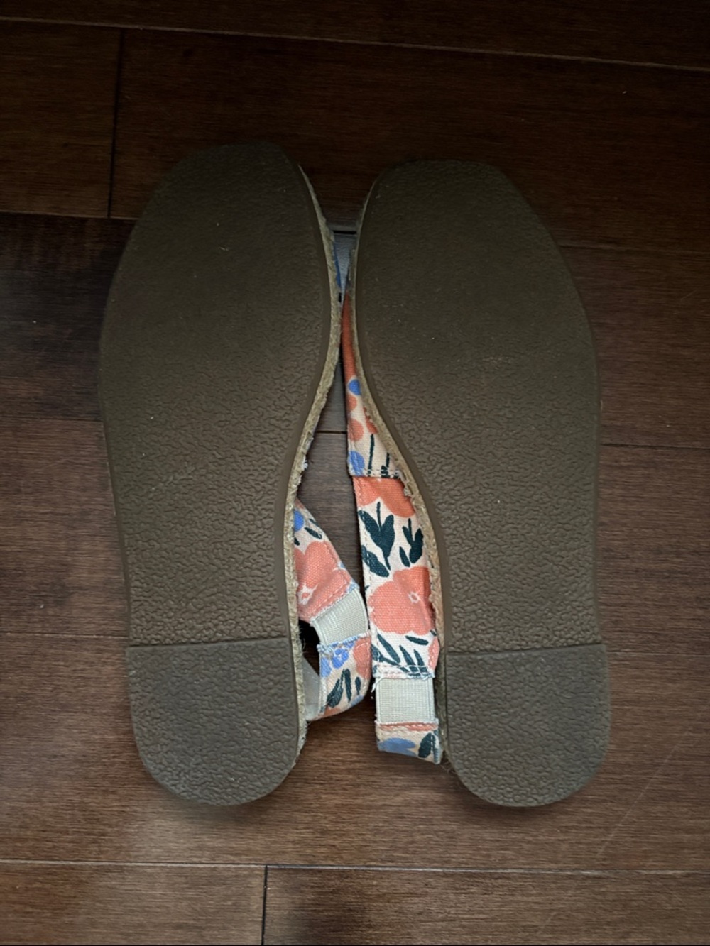 Marimekko x Uniqlo Coral and Blue Floral Canvas Slingback Sandals - Picture 3 of 4